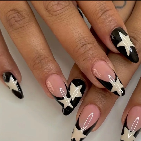 Press-On Nails with Epic Nail Art (Nail Glue Included!) - Picture 5 of 9